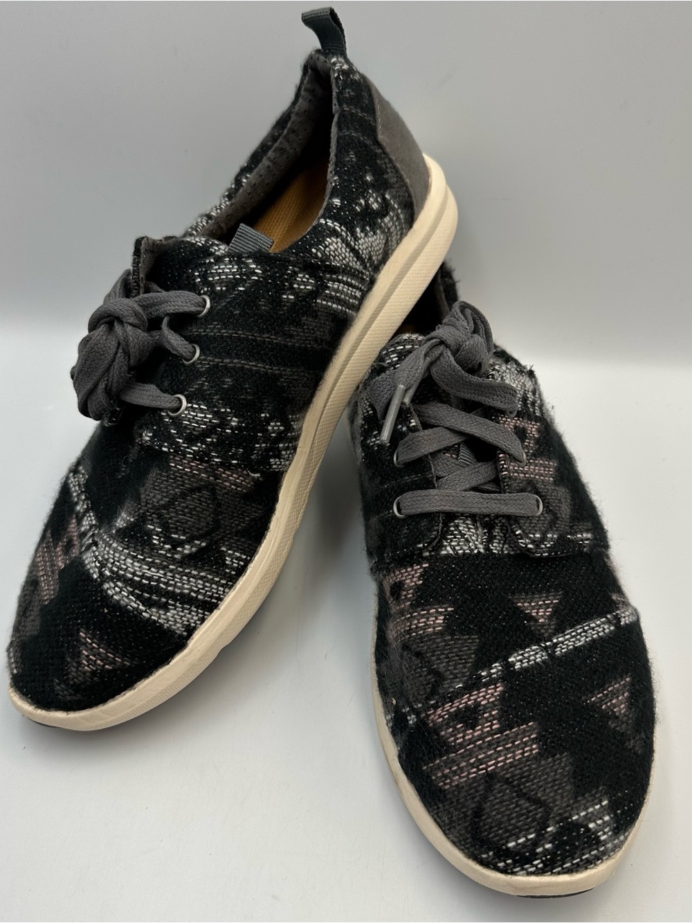 Toms Del Ray Tribal Wool Lace Up Sneaker Womens 6.5 Aztec Lo Top Gray Black Pink
